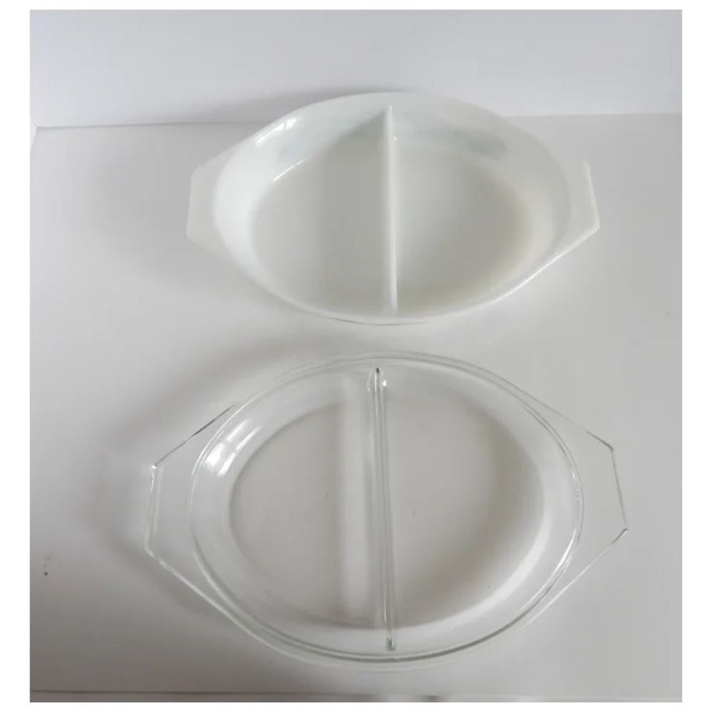 PYREX Barbed Wire Cinderella Divided Dish with Lid made in USA - Picture 11 of 11